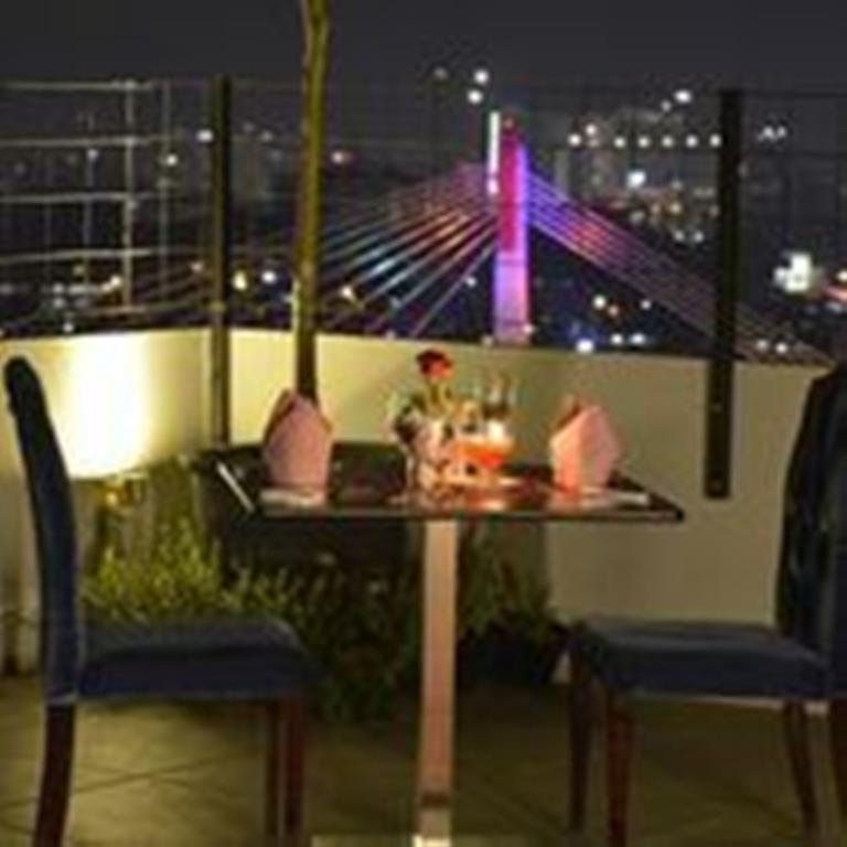 Serela Cihampelas By Kagum Hotels Bandung Eksteriør billede