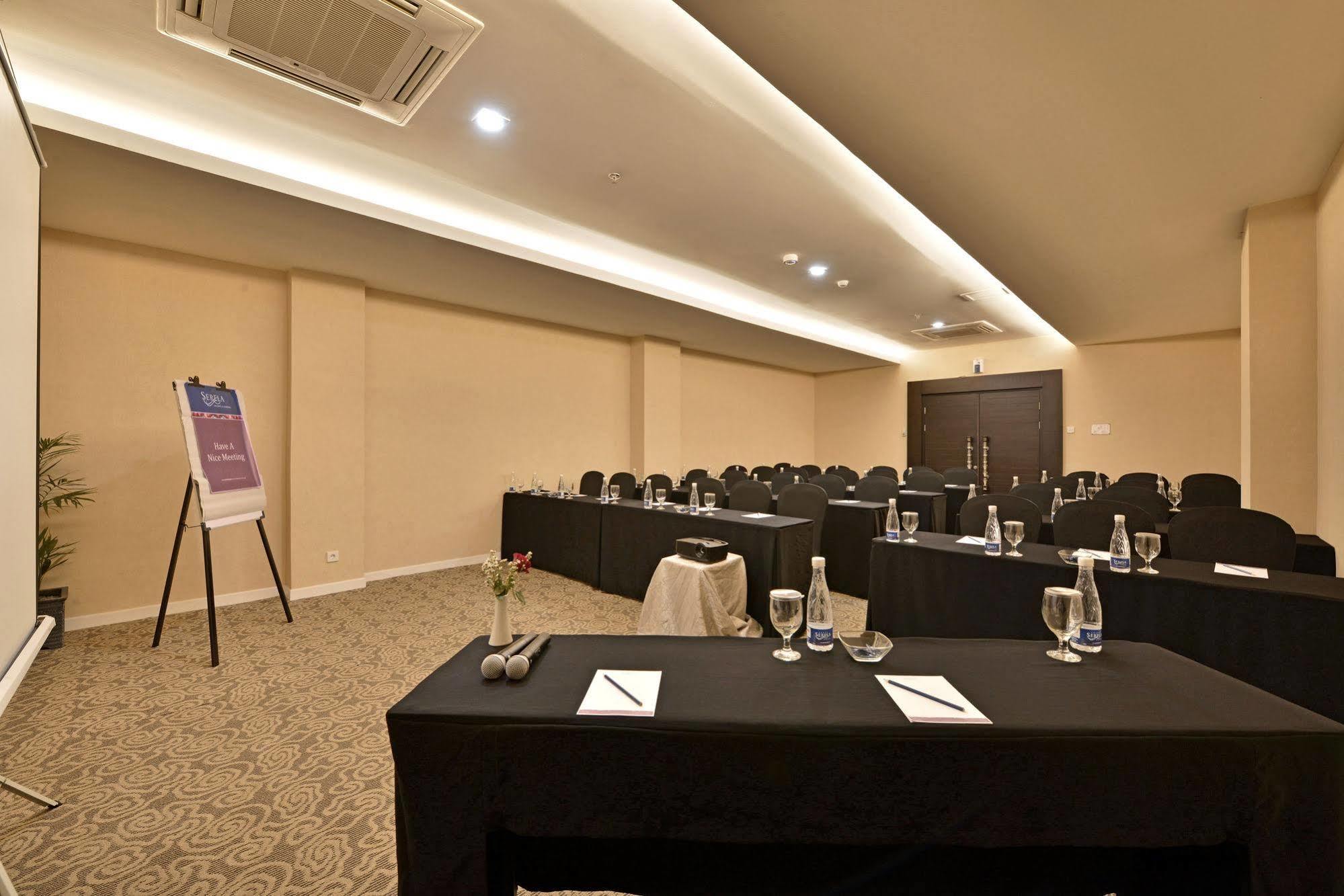 Serela Cihampelas By Kagum Hotels Bandung Eksteriør billede