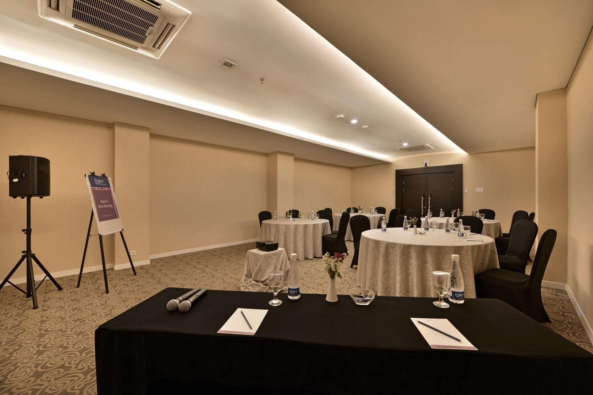 Serela Cihampelas By Kagum Hotels Bandung Eksteriør billede